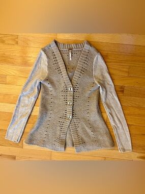 Free People khaki and cream V-Neck Button Cardigan women’s XS